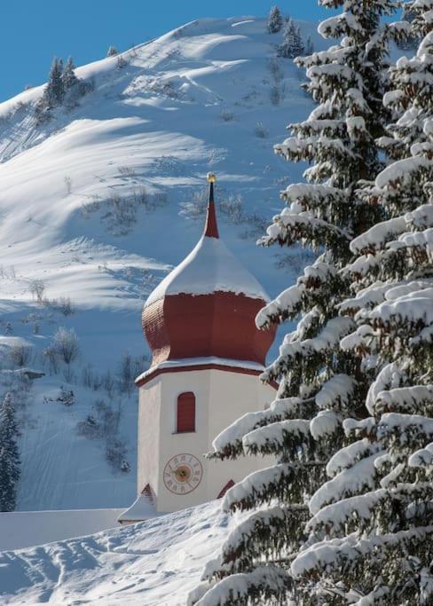 Sonniges Bergblick-Appartement Damuels Bagian luar foto