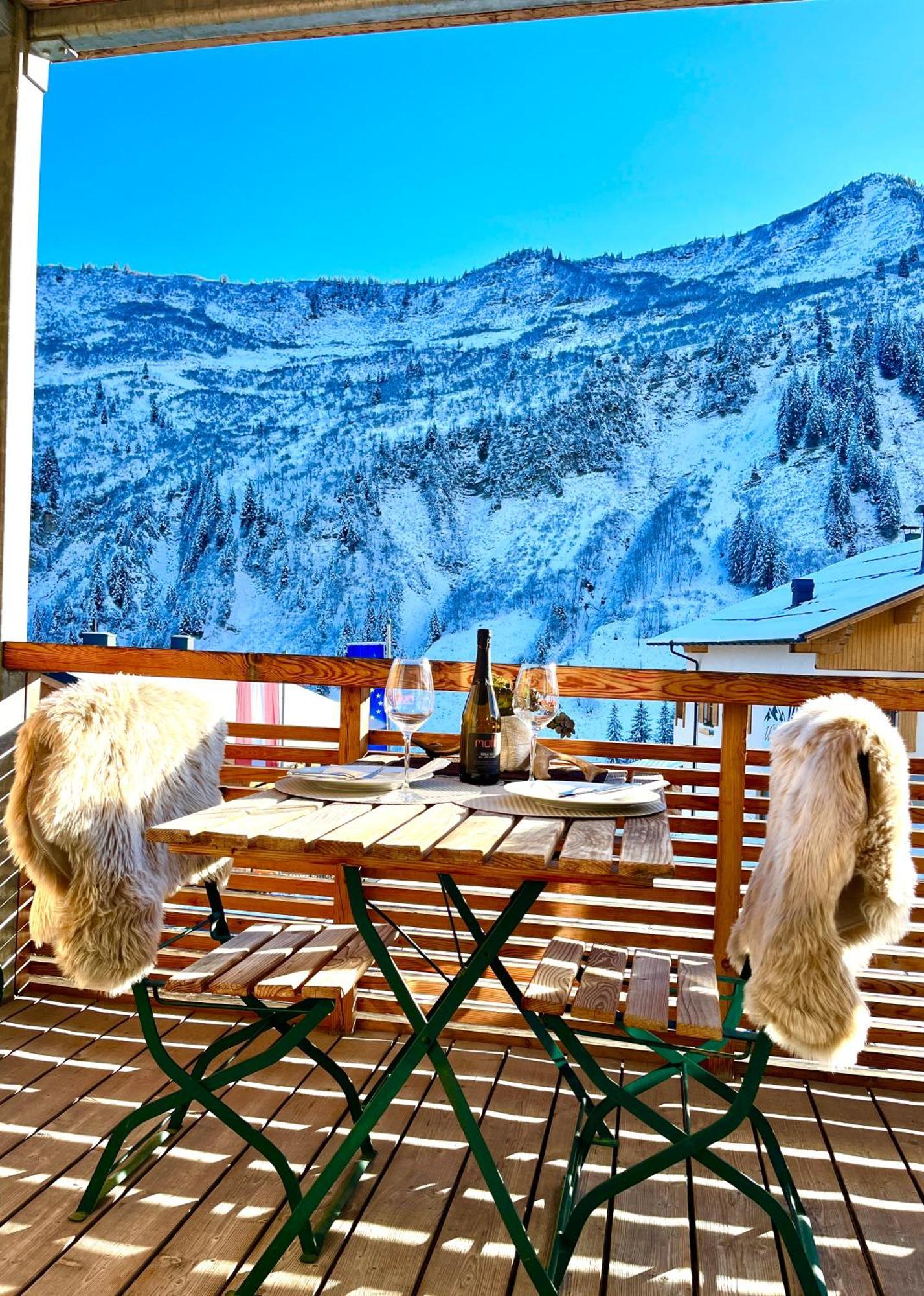 Sonniges Bergblick-Appartement Damuels Bagian luar foto