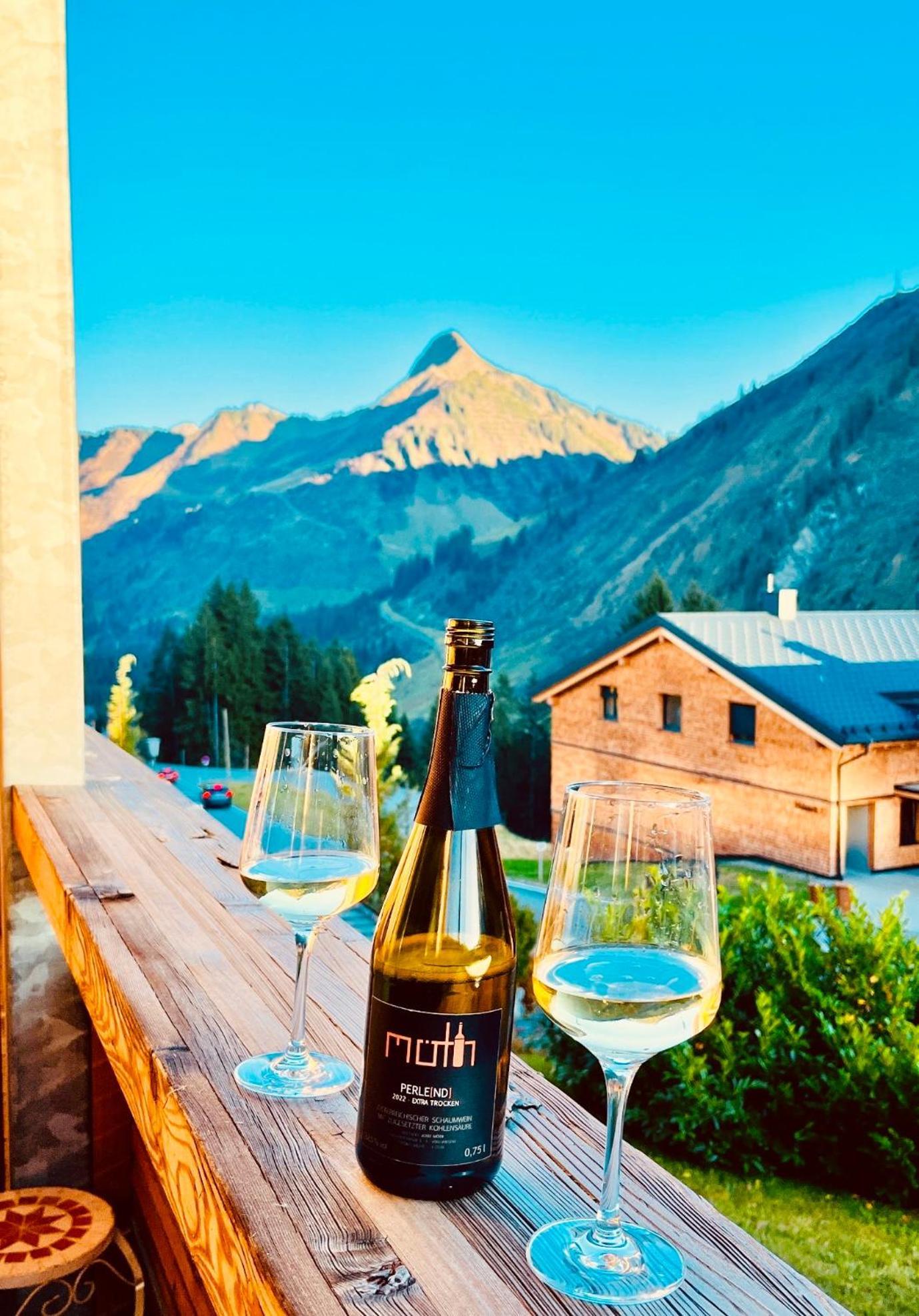 Sonniges Bergblick-Appartement Damuels Bagian luar foto