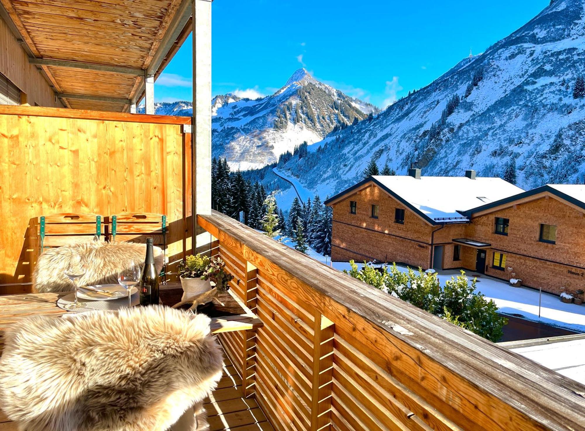 Sonniges Bergblick-Appartement Damuels Bagian luar foto